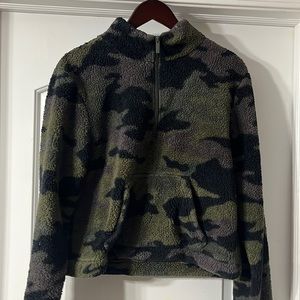 Pullover sweater from Aero.